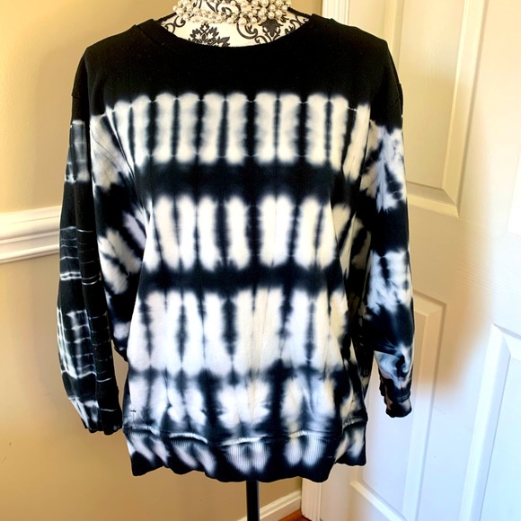 William Rast, Women’s Black & White Tie-Dye Sweatshirt, size XXL - Picture 2 of 15